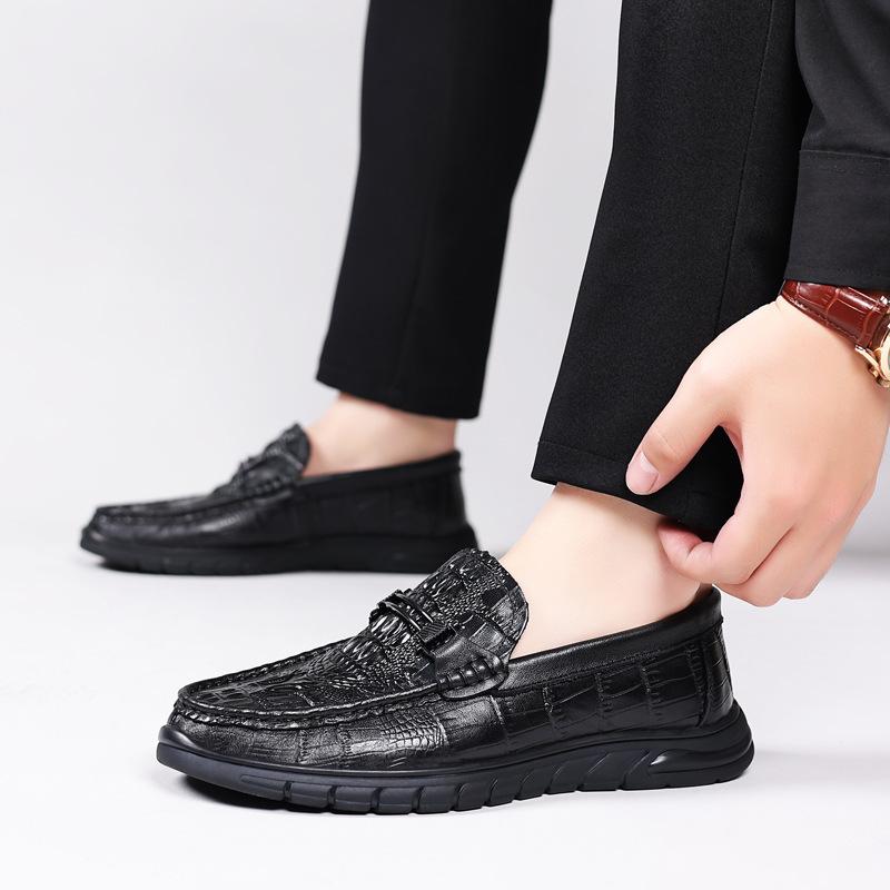 The first layer of cowhide spring leather shoes men's shoes men's business casual shoes summer crocodile pattern one pedal Doudou shoes board shoes