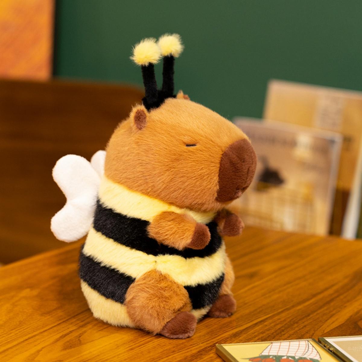 

Kawaii Bee Capybara Plush Toy Simulation Bee Capybara Plush Doll Soft Stuffed Animal Toy for Kids Capybara Lovers Room Decor 23cm