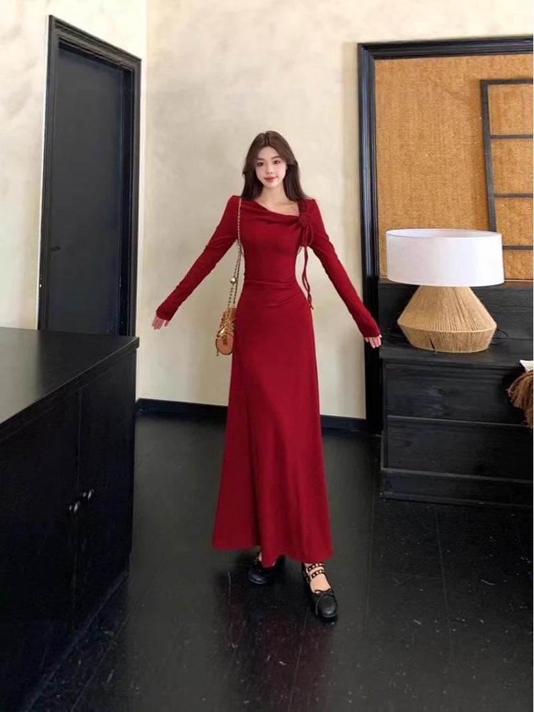 Elegant Young Lady's Chic Early Autumn & Winter Red Dress - New Year Collection