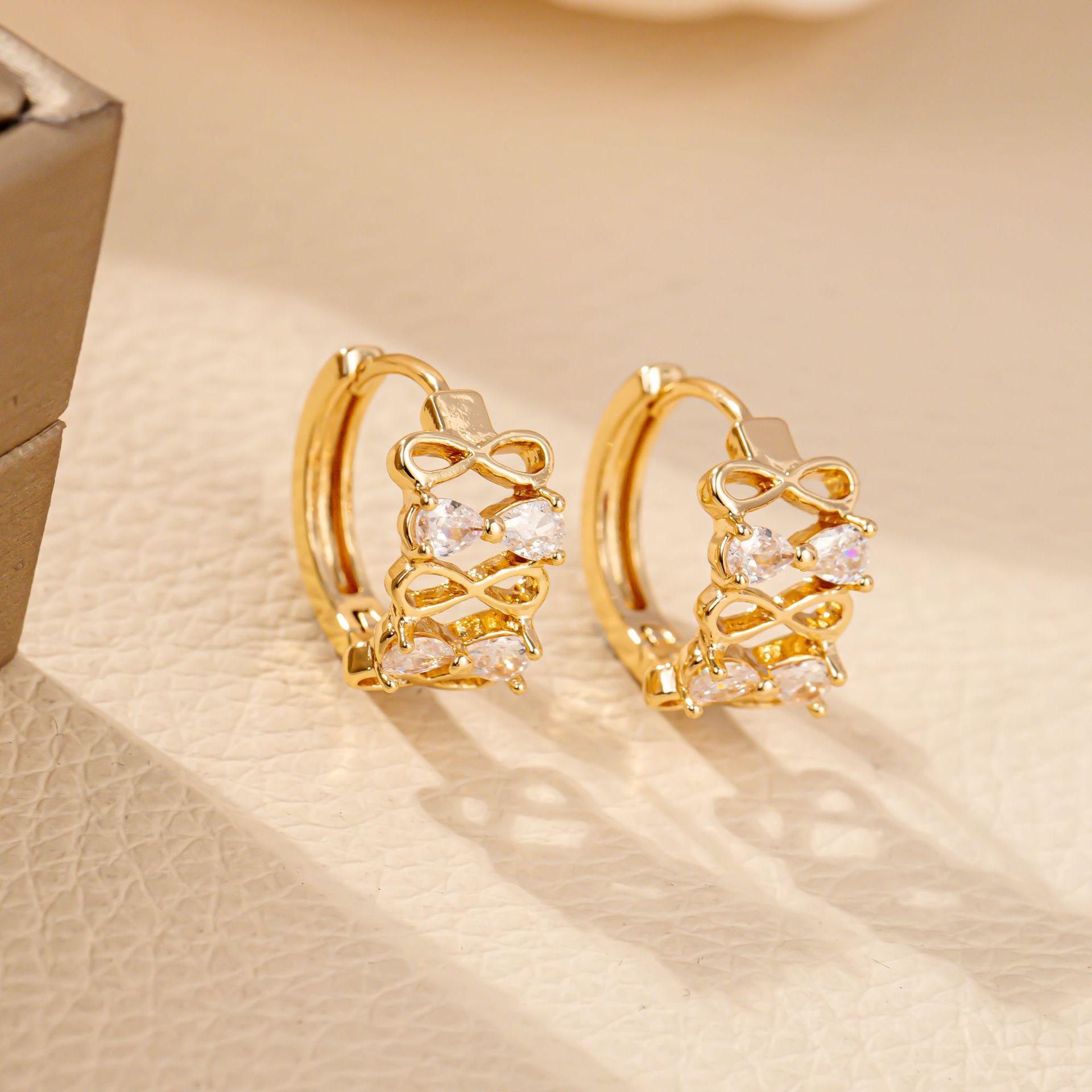 Infinity Symbol Small Stud Earrings - High-End European & American Style