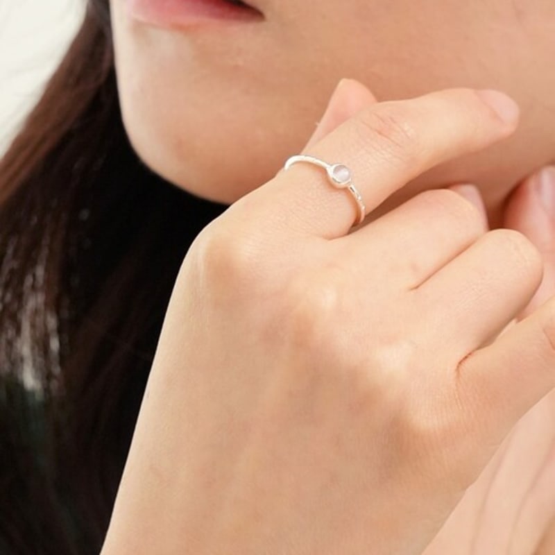 BELLOOGGI Moonstone Ring