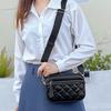 Modische Umhängetaschen für Damen Einfache PU-Leder-Schultertaschen Breiter Riemen Kleine quadratische Tasche Trendige Rautenförmige Gitter-Handtaschen