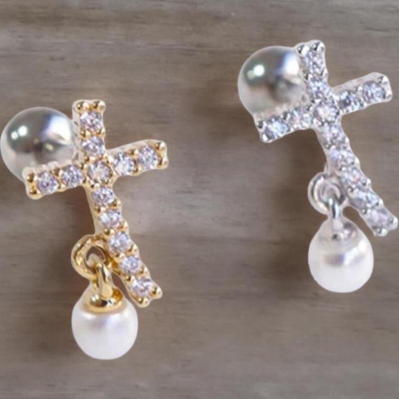

Women s everyday fashion style stylish point earrings Gold color plating