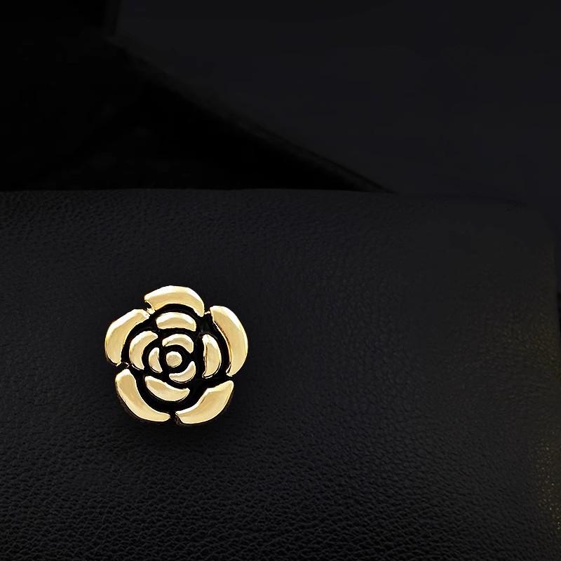 Retro Cross-border Brooch: Anti-exposure Buckle for Scarves and Shawls, Dual-use Collar Clip Accessories