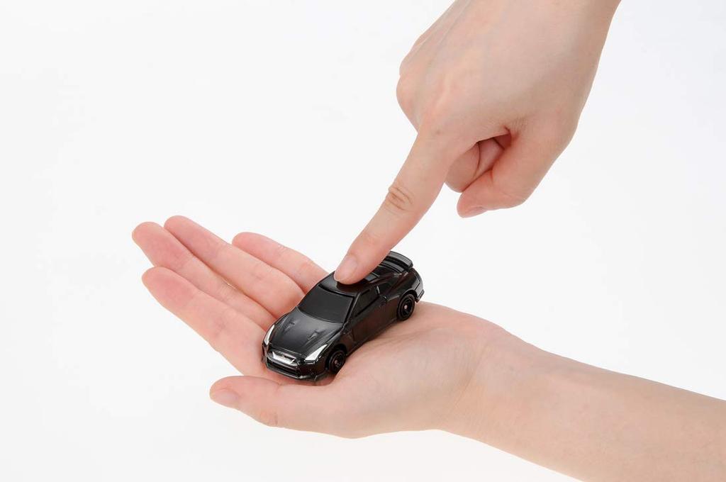 Tomica 4D 02 Nissan Meteor Flake Black Pearl GT-R