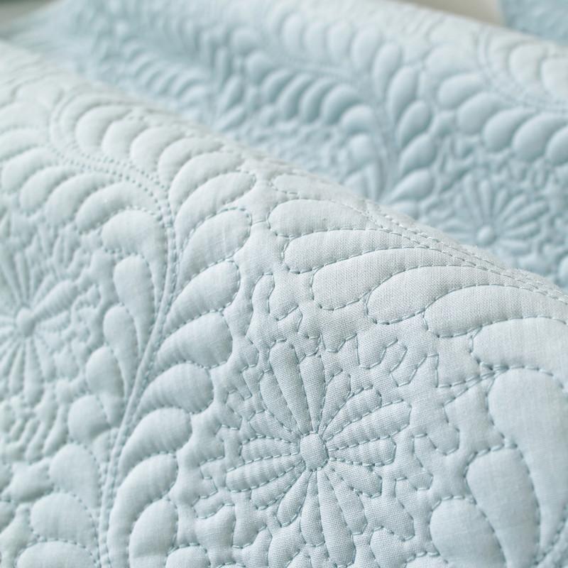 All Seasons Universal Solid Color Cotton Quilted Embroidered Sofa Cushion Modern Simple Non-slip Cotton Sofa Cushion Towel