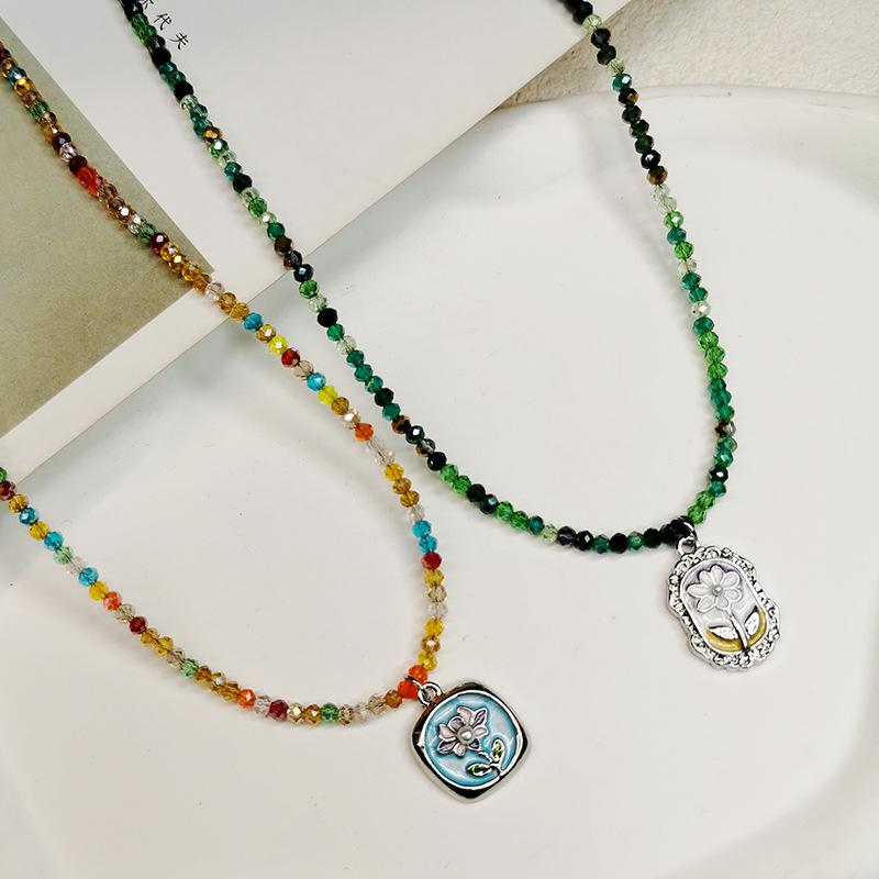 Böhmische Kristallperlenkette Frisch Vielseitig Regenbogenfarben Blume Anhänger Schlüsselbein Kette Süß Teenager Stil Schmuck