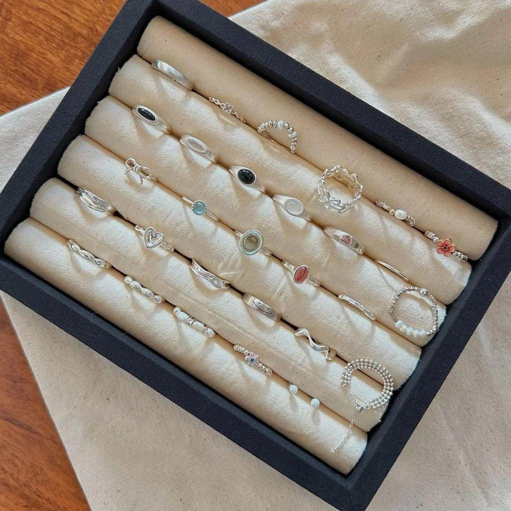 Xiaohongshu S925 Sterlingové stříbro Dámský luxusní prsten - Niche design, Neblednoucí módní ukazováček.