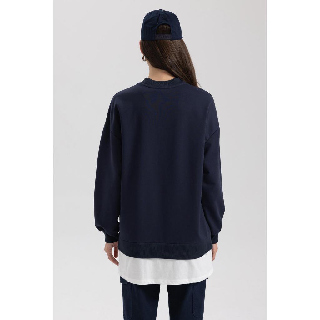 Bluza-tunika z okrągłym dekoltem i regularnym krojem