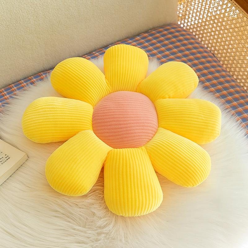 Small daisy seat cushion sun flower throw pillow flower plush toy living room sofa pillow balcony bay window ornament