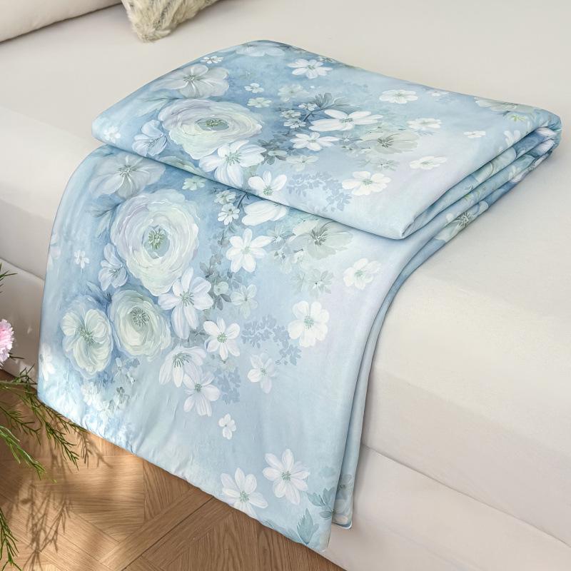 Summer Silk Quilt: Digital Print Floral Air Conditioning Comforter