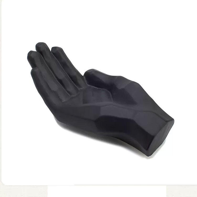 Resin Handicrafts Geometric Crystal Ball Palm Ornament Artistic Hand Sculpture Ball Handler Decorative Figurines Home Decoration