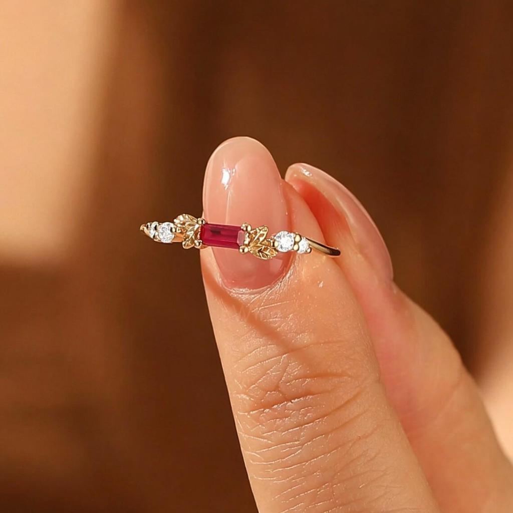 Yuan Tong Ti S925 Sterling Silver Leaf Ring with Pave Diamonds, Shiny and Versatile Retro Fashion for Women