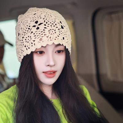 Mode handgewebte Tasche Kopfkappe weibliche Frühling und Herbst Ju Jingyi gleiche hohle Wollkappe Retro literarische Florkappe