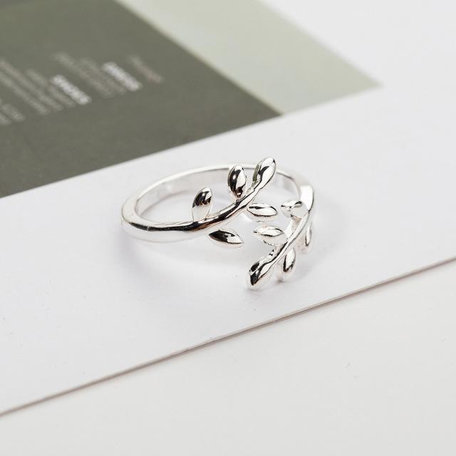 

Trend Silver Color Unique Lines Ring For Women Jewelry Finger Adjustable Open Vintage Ring For Party Birthday Gift