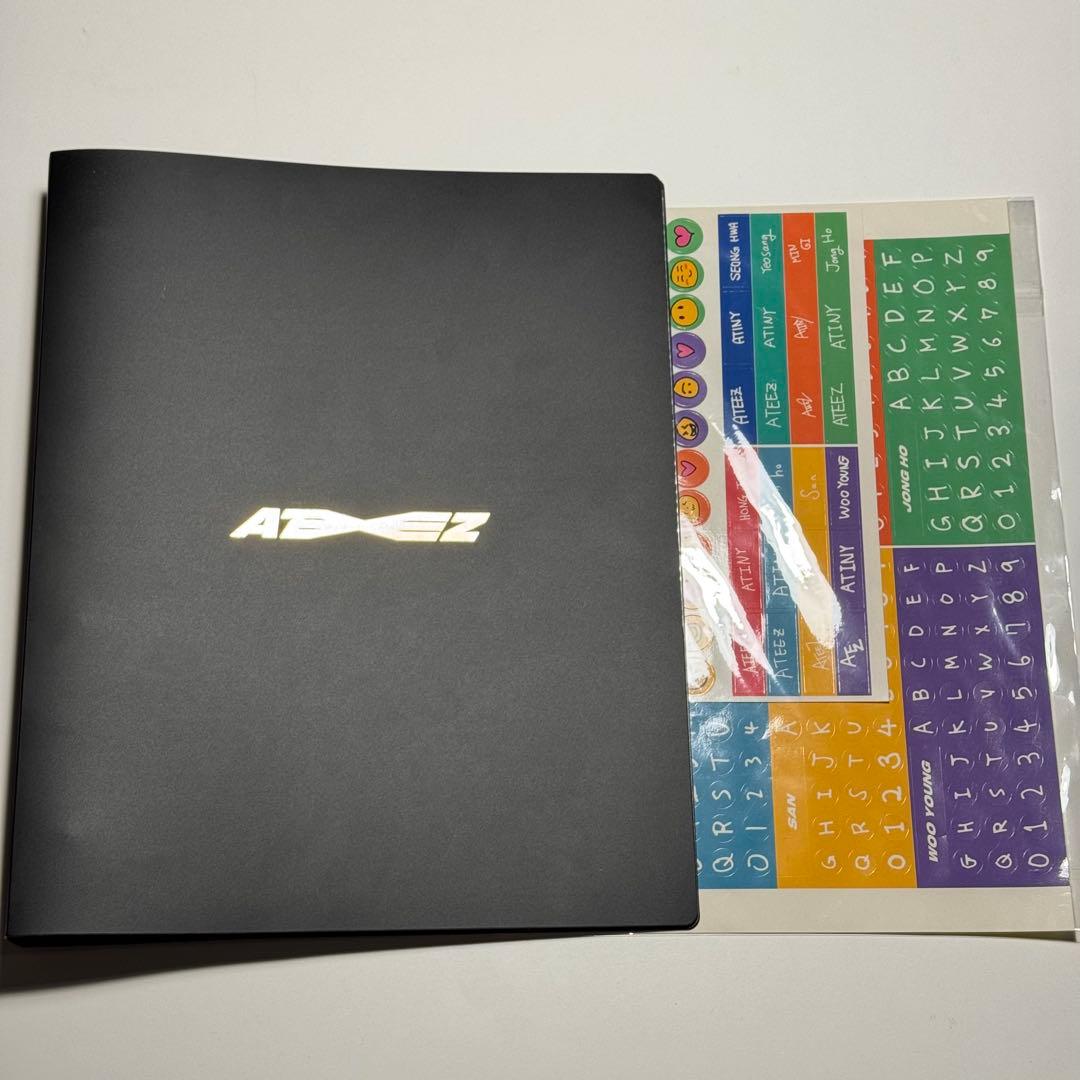 ATEEZ Fan Club Benefit Trading Card Folder