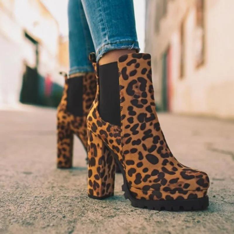 Fashion 2024 New European and American Round Headed Leopard Print Winter Thick Heel Low Tube Waterproof Platform Fashion Boots for Women
