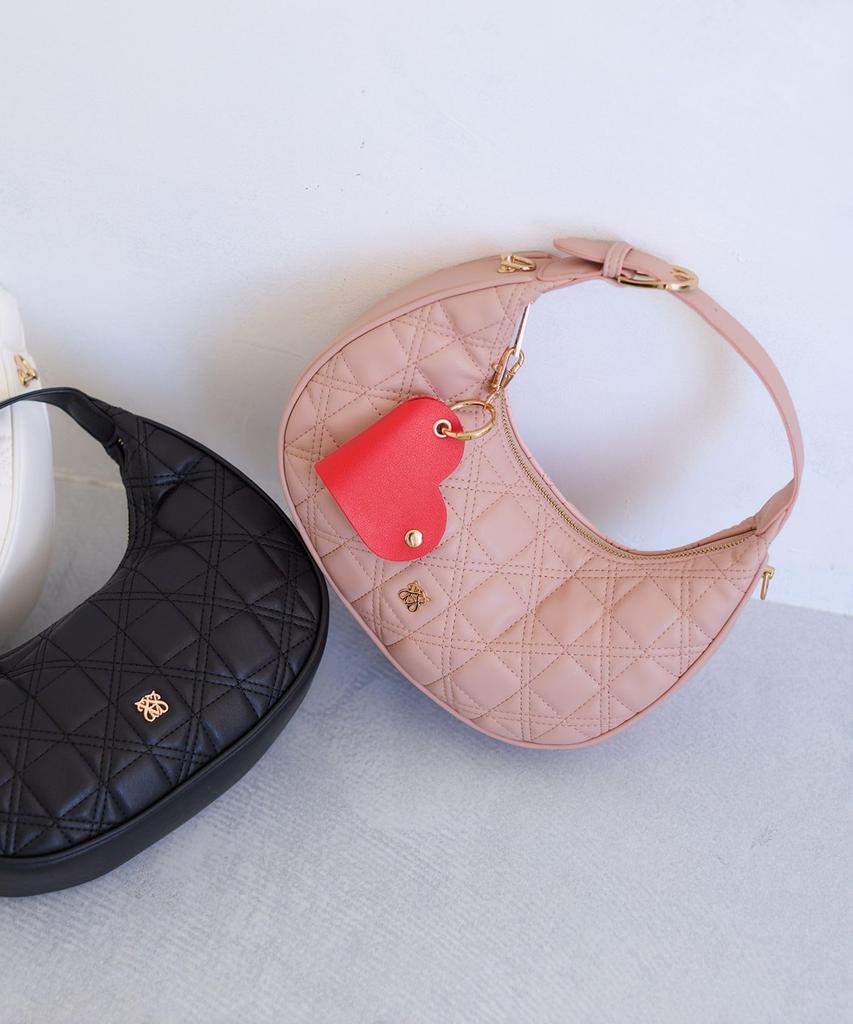 Quilted Bag with Heart Black F [BIS] 2-Way Charm, (01)