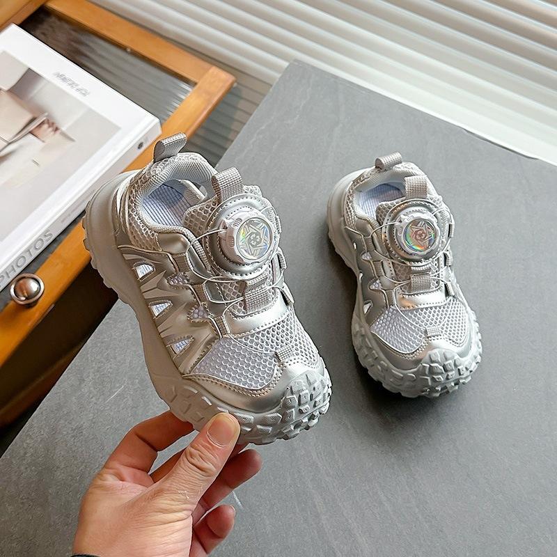 

Korean-style boys closed-toe sports sandals2026Summer New Style Rotating Buckle Girls Hollow Mesh Breathable Casual Shoes 26 серебряный