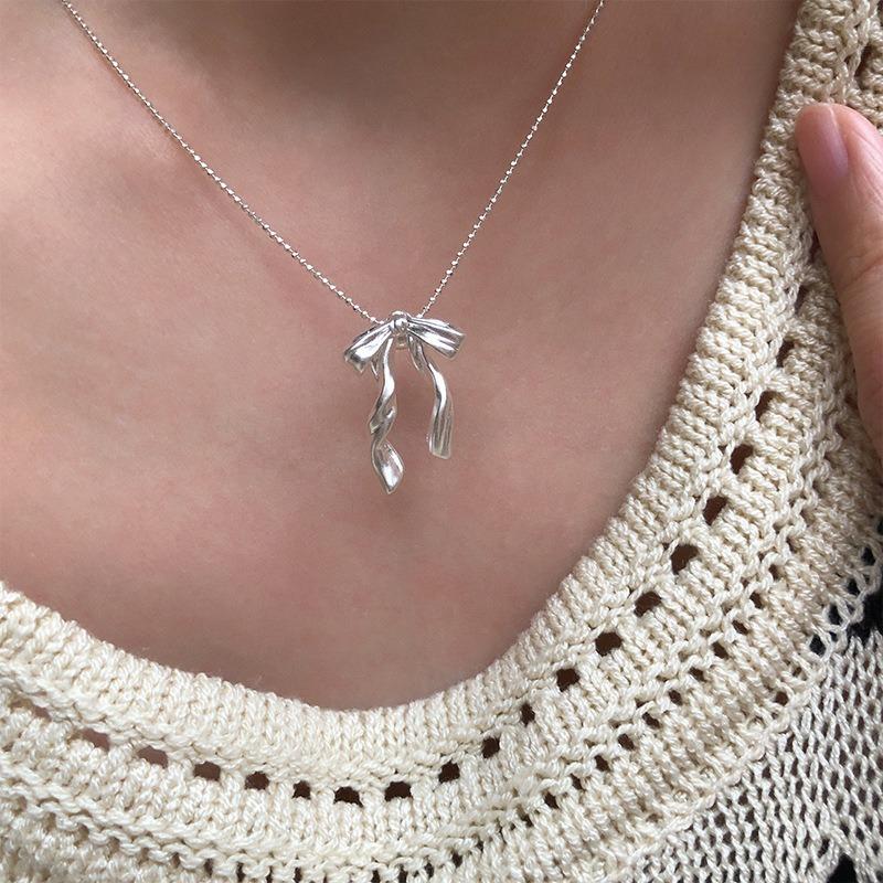 Bowknot Pendant Necklace Exquisite Clavicle Chain Fashion Elegant Necklace for Women Temperament Collar Chains Charm Jewelry
