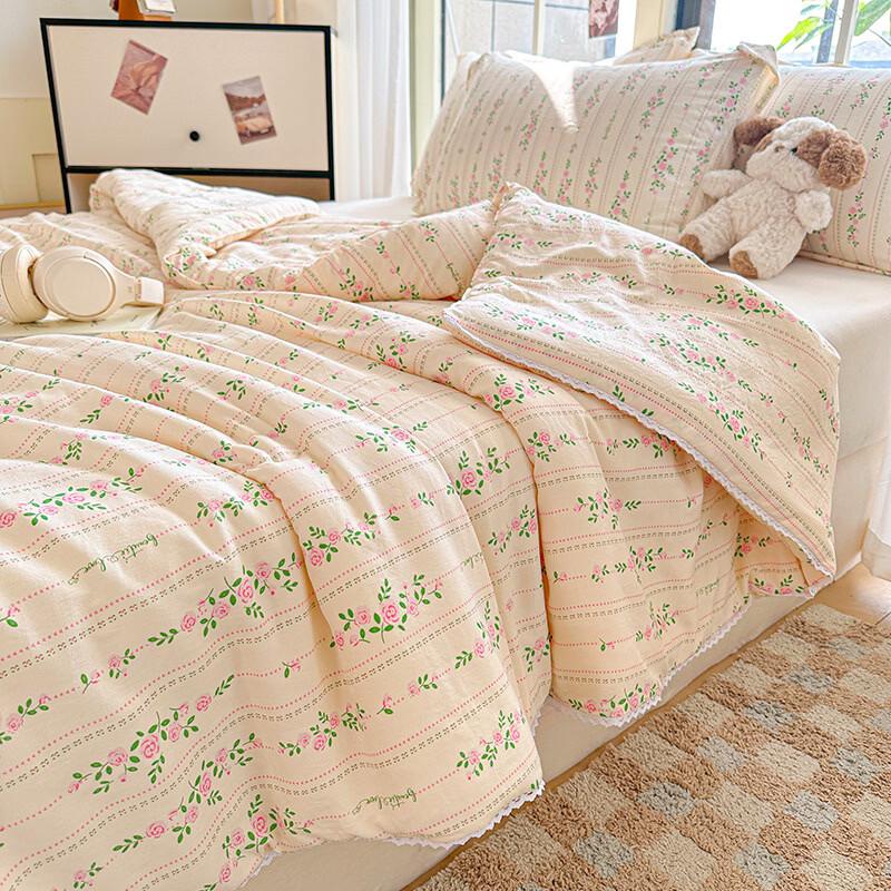 OLOEYA Pink Garden Wrinkled Summer Quilt