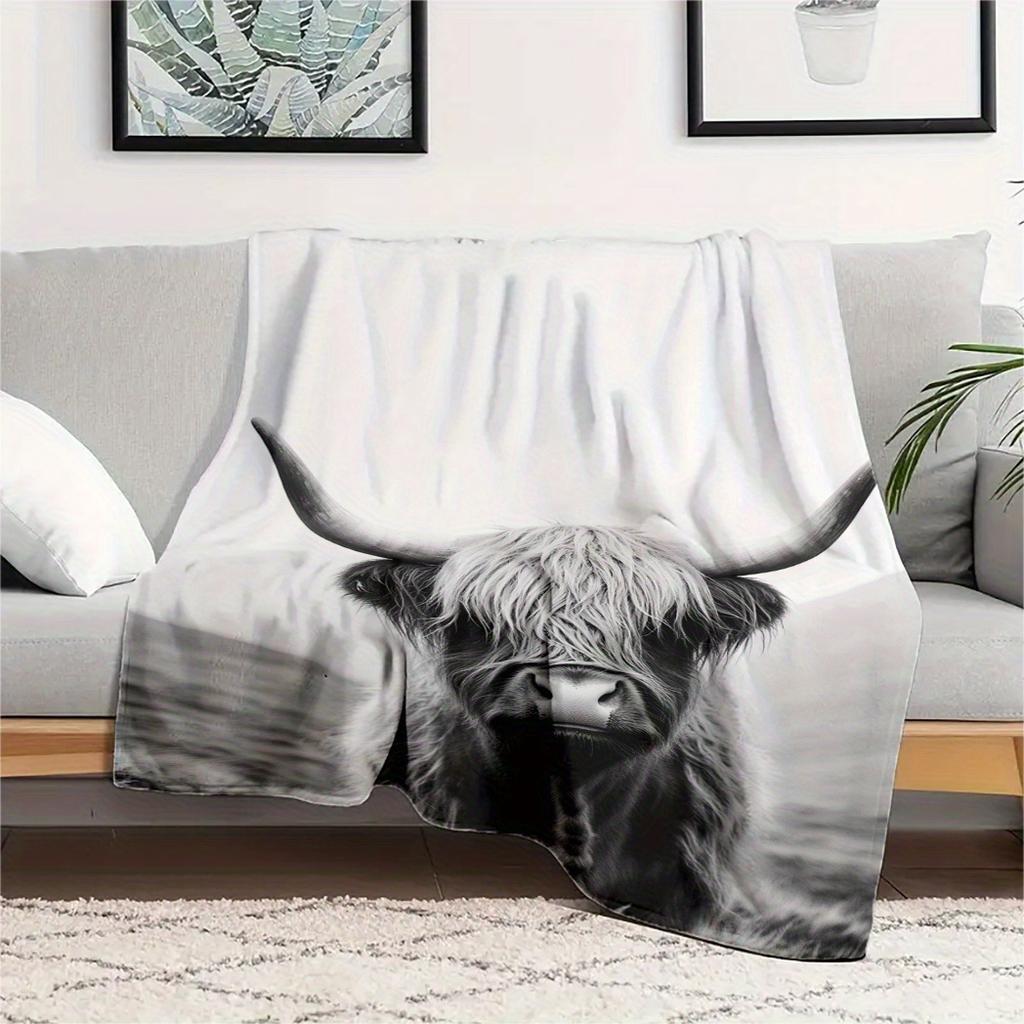 Scottish Highland Cow Soft Flannel Throw Blanket Machine Washable, Perfect for Couch, Bed, Travel, Camping & Office