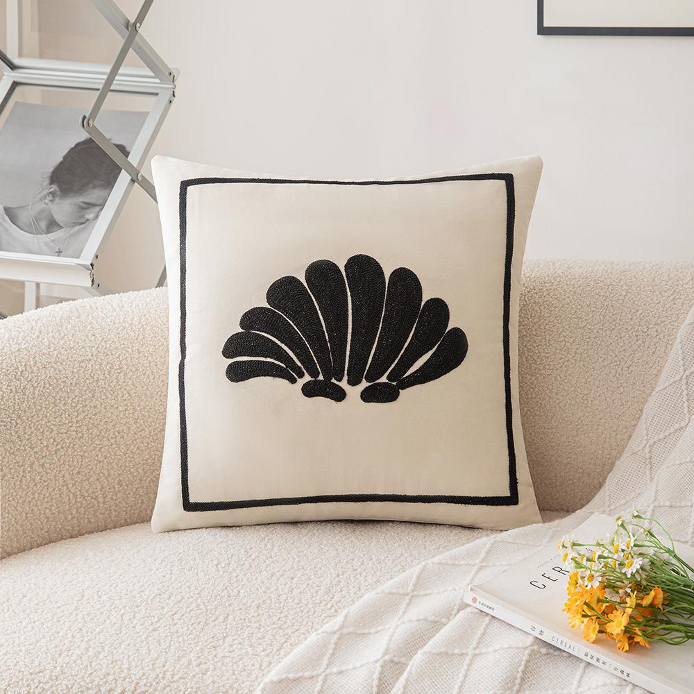 Ins Style Simple Pillowcase Black and White Velvet Cushion Polka Dot Pillowcase Bed and Breakfast Sofa Decoration Atmosphere Pillow