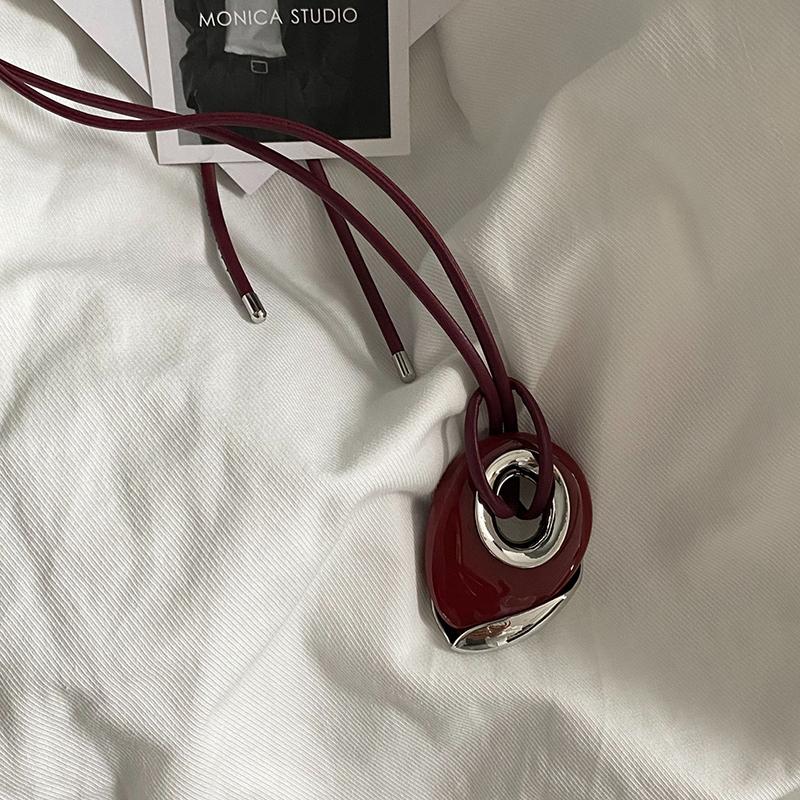 

Ретро легкое роскошное длинное кожаное ожерелье из веревки для женщин и девочек, универсальный нерегулярный кулон, цепочка для свитера, ювелирные изделия, аксессуары, подарок as the picture