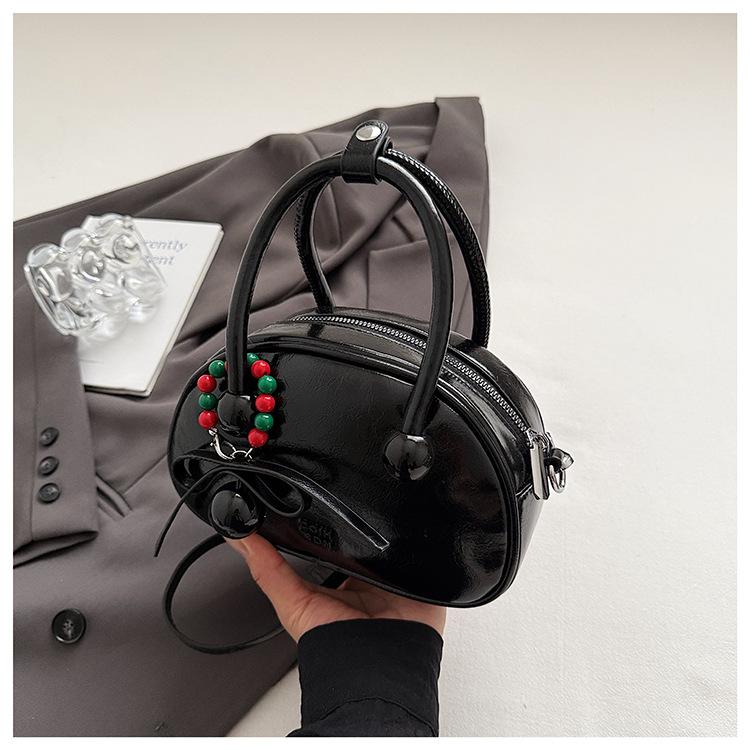 

2025 Korean pillow bag summer new exquisite small bag women s wedding bag portable high-end texture shoulder messenger bag чёрный