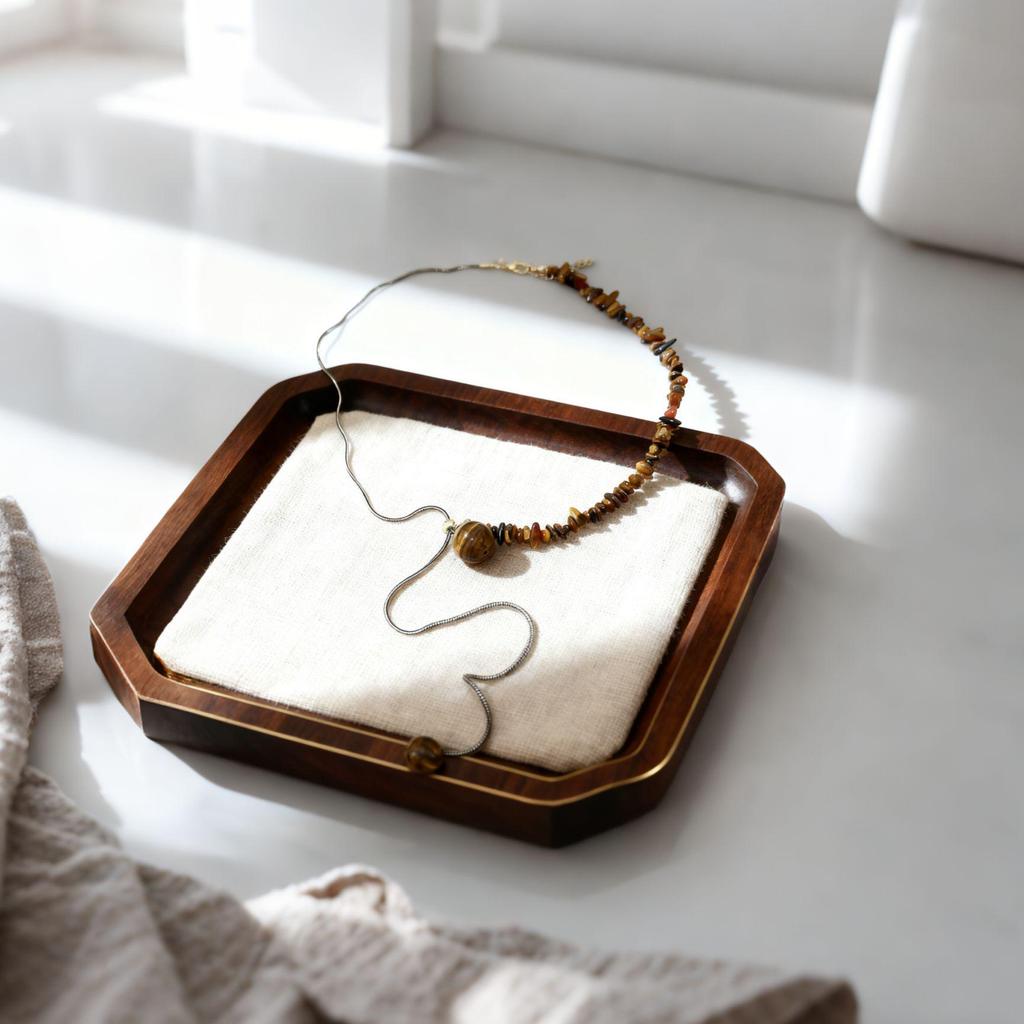 2025 Tiger Eye Stone High-End Light Luxury Necklace Versatile Women's Autumn Winter Sweater Chain.