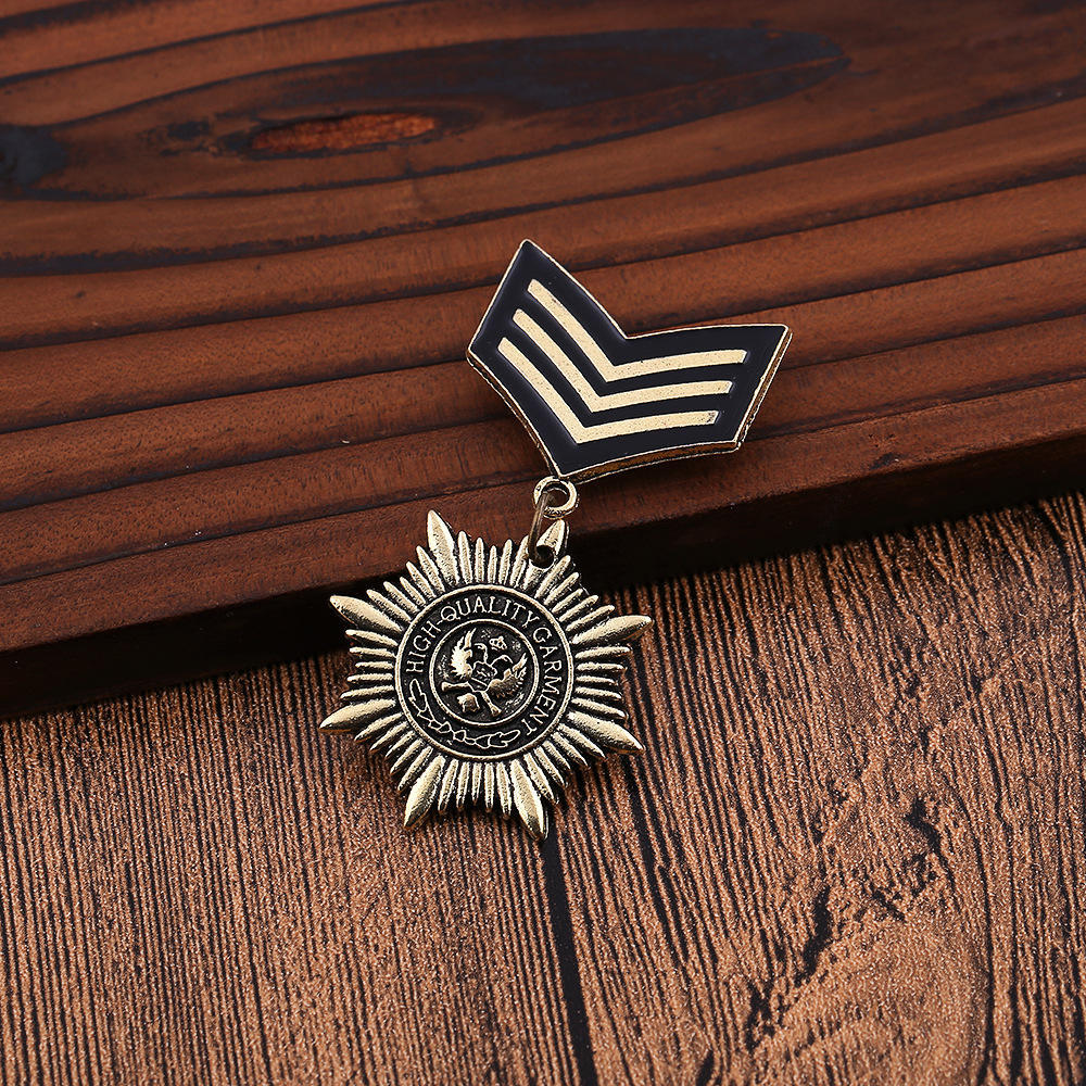 Vintage Badge Brooch Men S, Personalized Suit Pin Medal Fashion Letter Vintage Brooch