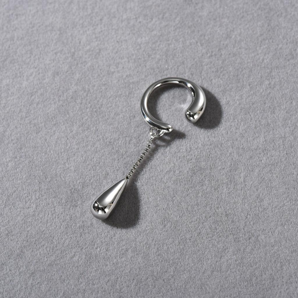 Trendy C-shaped Metal Teardrop Tassel Ear Cuff Clip Earrings for Women Girls Fake Cartilage Non-Piercing Jewelry Gifts