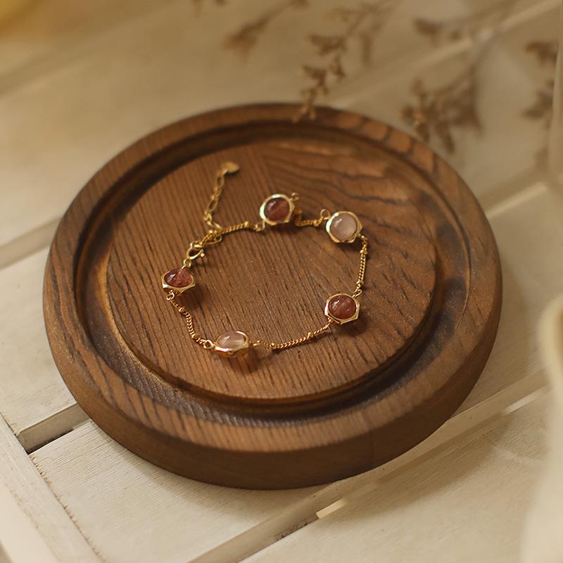 Natural Pink Strawberry Crystal Bracelet, Exquisite 14K Gold Plated Fashion Jewelry, Peach Blossom Beaded Design.
