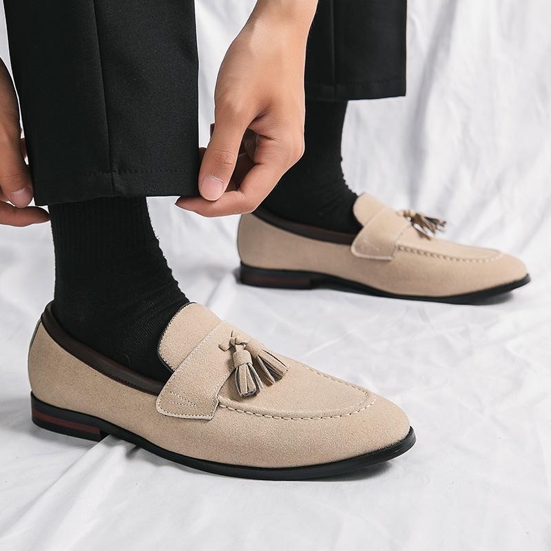 Fashion Hot selling men's shoes Luxury  designer styles Fashion parties and business offices Adult and comfortable loafer Black