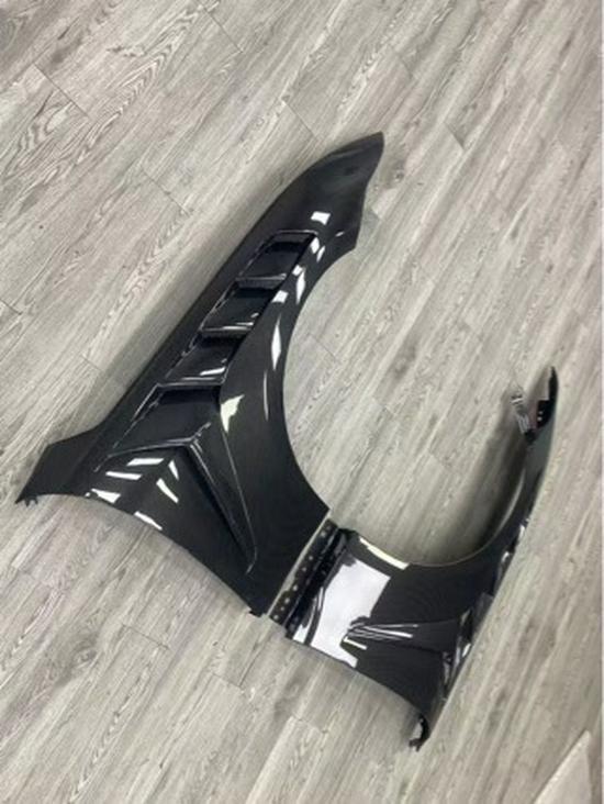 2024+ Ford Mustang GTD Style Carbon Fiber Side Skirt Fender Mudguard