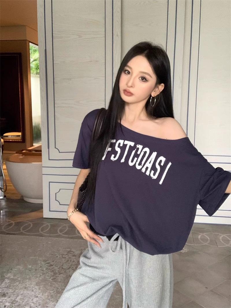 

Асимметричная футболка с принтом букв и короткими рукавами для женщин - Коллекция Лето 2026 XL темно-синий