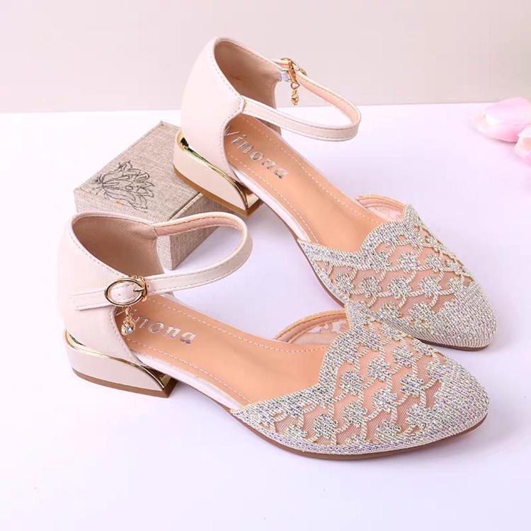 

Босоножки женские летние новые туфли на среднем каблуке с закрытым носком, женские туфли из сетки со стразами для женщин среднего возраста, полые одинарные туфли, туфли для мамы 41