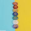 Set mit 7 Chakra-Symbol-Kristallsteinen, natürlicher Reiki-Heilkristall, große Menge handflächenpolierter Taschen-Edelsteine zum Ausgleichen der Meditation
