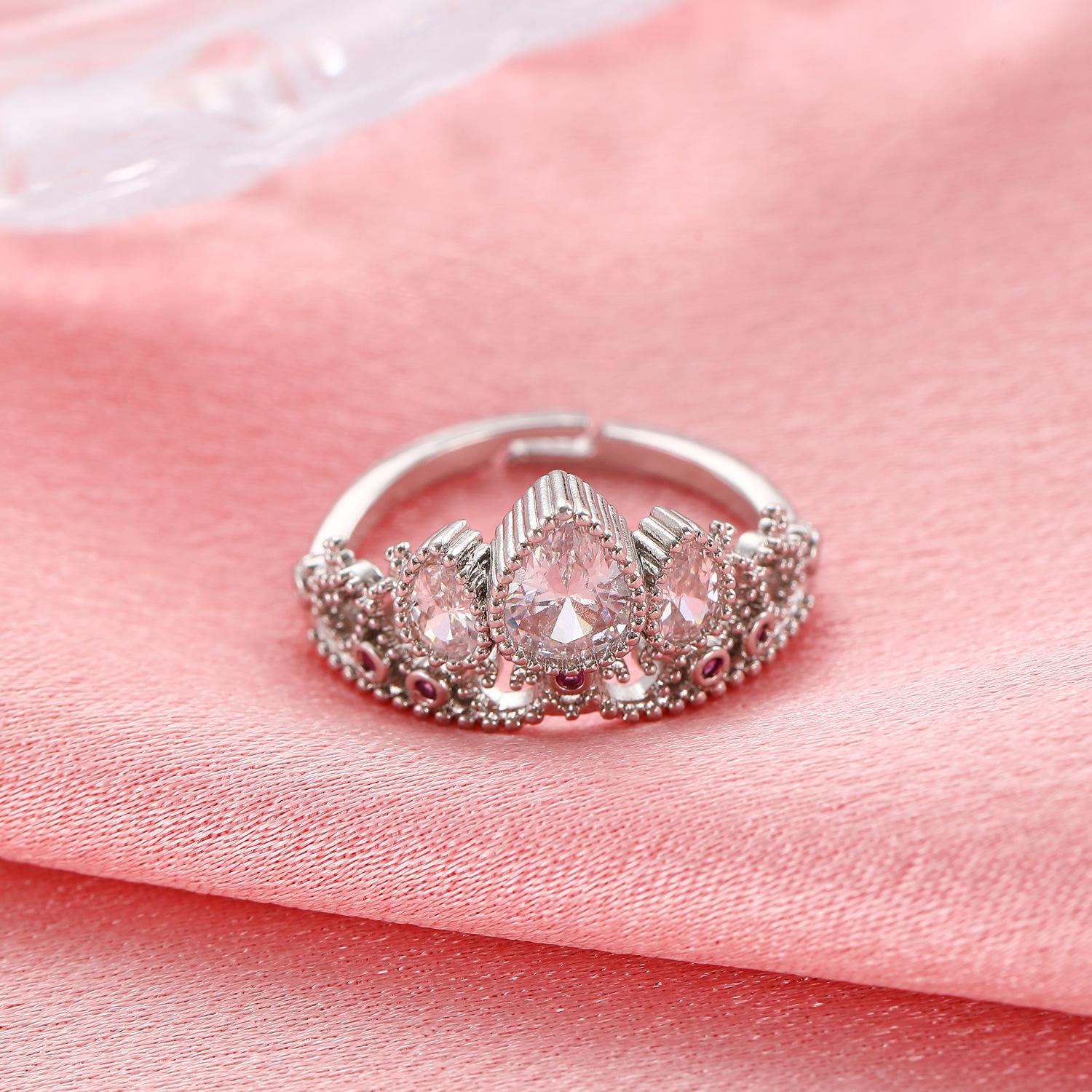

New Fashion Diamond Zircon Crown Ring Hollow High Temperament Opening Adjustable Ring Gift