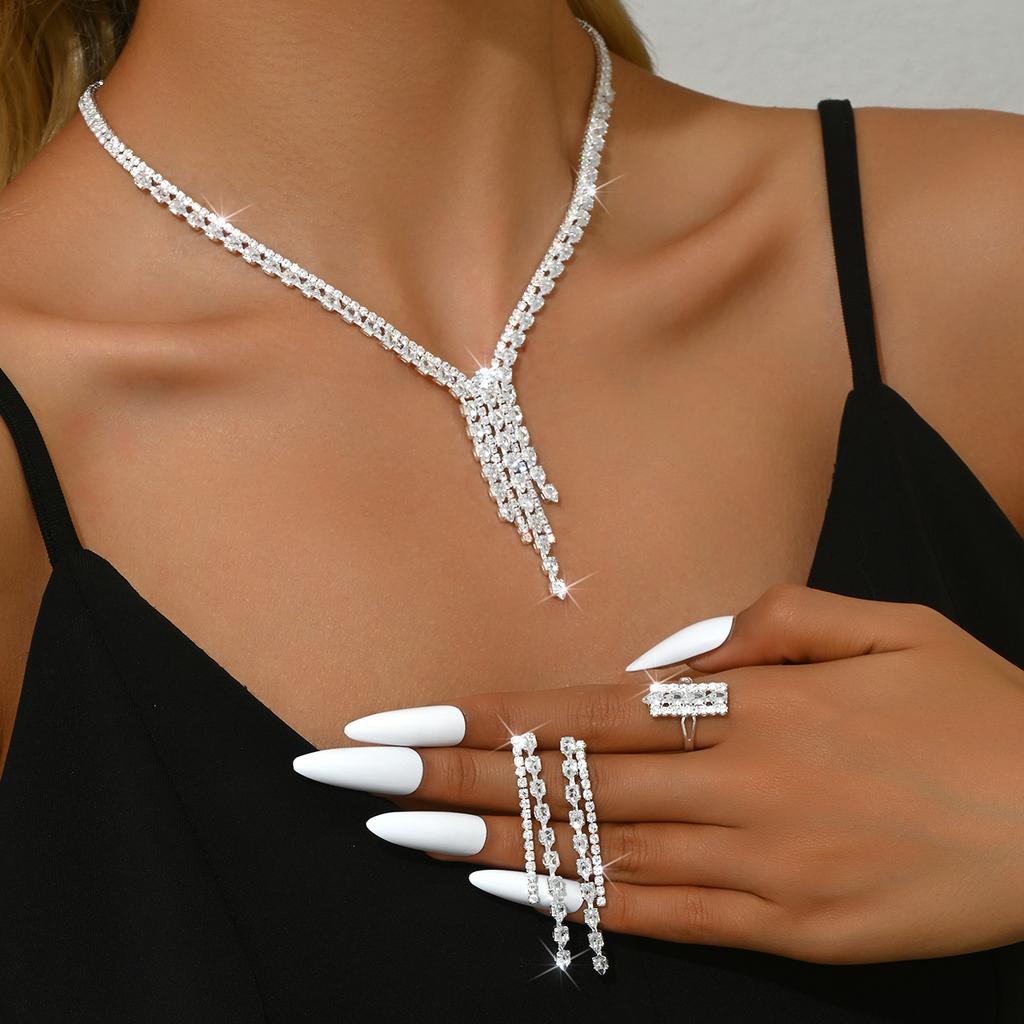4-teiliges Damenmode Zirkon Serie Kupfer Quasten Halskette Ohrringe Ringe Zirkon Set Hochzeitsparty Festival Geschenk-8572