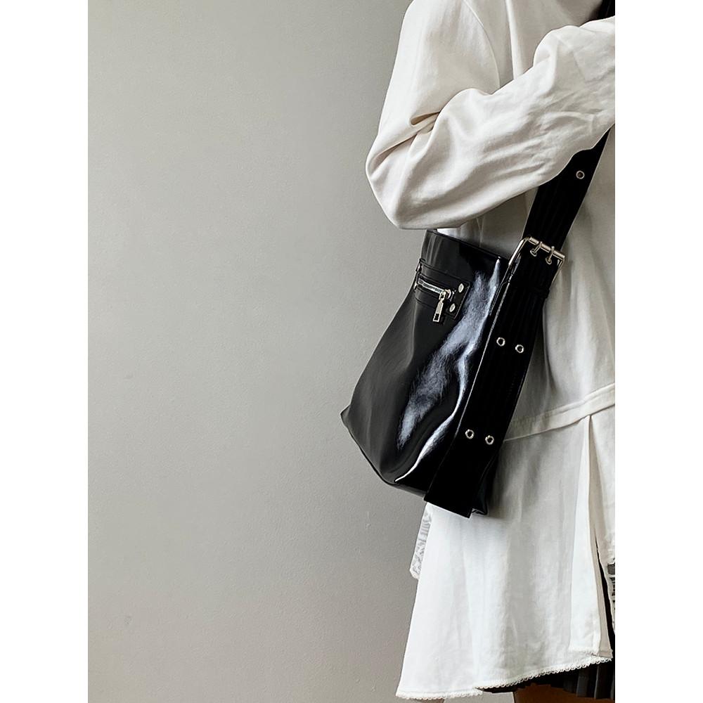 IELGY Ladies Tote Bag All-Match Large-Capacity Black Shoulder Messenger