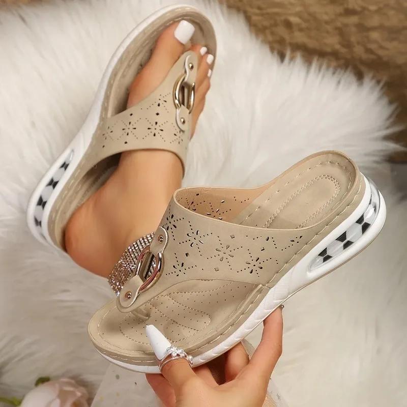 Summer Women's Wedge Shoes New Retro Slip on Platform Wedge Slippers for Women Outdoor Casual Beach Shoes Women's Flip Flops