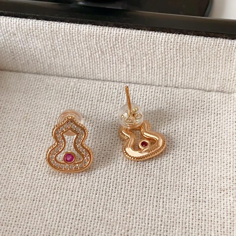 Elegant Ruby Gourd Stud Earrings for Women - Fashionable and Versatile Silver Needle High-End Earrings