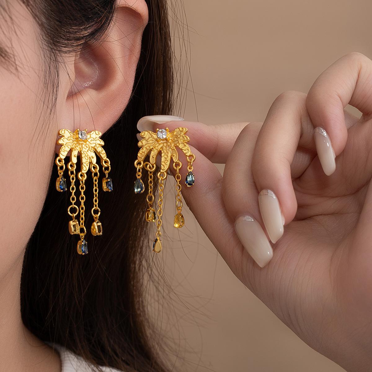 Diamond-Encrusted Gold Flower Water Drop Fringed Earrings Light Luxury Temperament High-End Stud Earrings Niche Retro Earrings