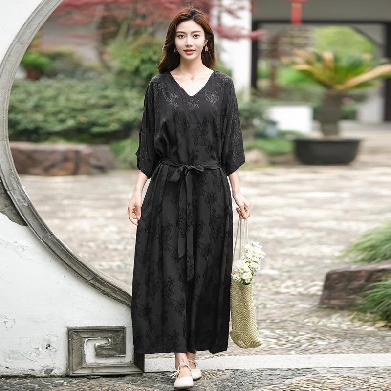 Summer 2026 Retro Chinese Tencel Jacquard Robe Dress – Loose, Slimming, and Elegant. XL