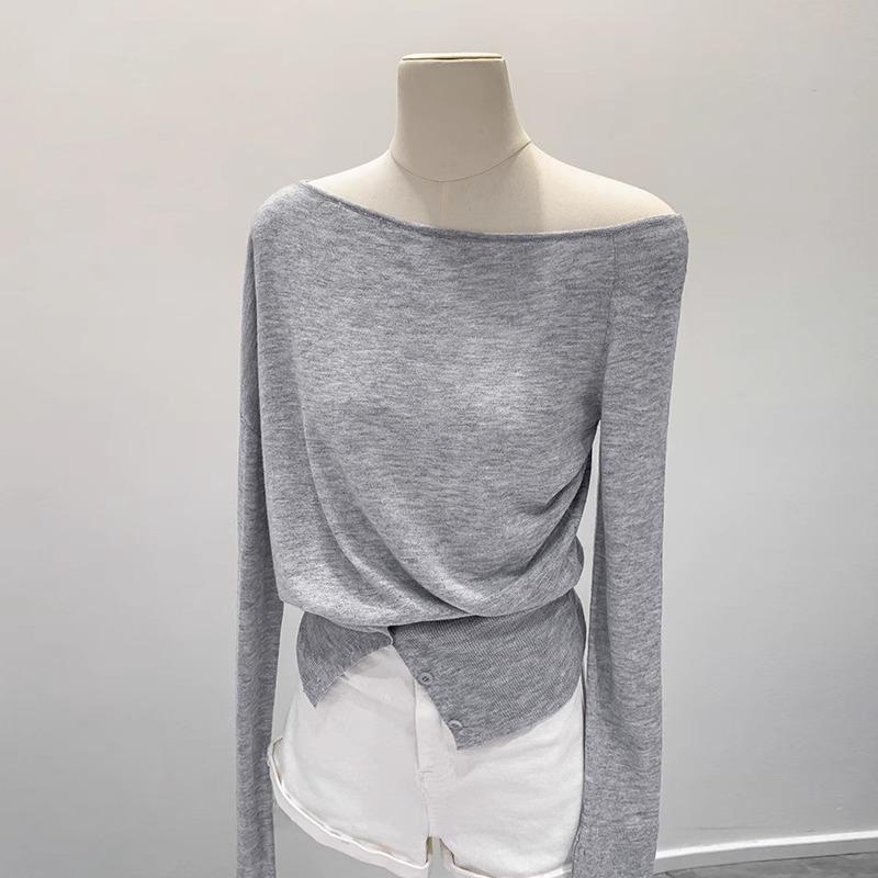 

{Six wool} Korean slanted shoulder irregular hem design sense solid color off-the-shoulder warm knitted sweater ins average size