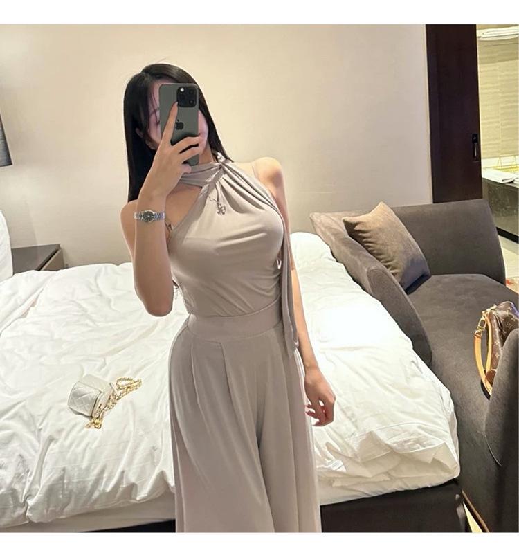 Korean Dongdaemun Slim-Fit Off-Shoulder Pleated Halter Top for Women
