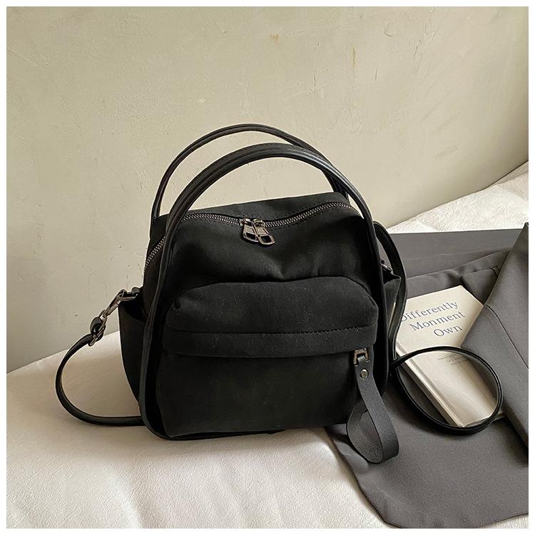 Simple and lightweight casual nylon bag 2025 fashion versatile women's messenger bag shoulder portable commuter bag