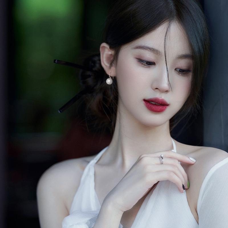 Pearl French Retro Stud Earrings - Elegant, Unique Design for Women