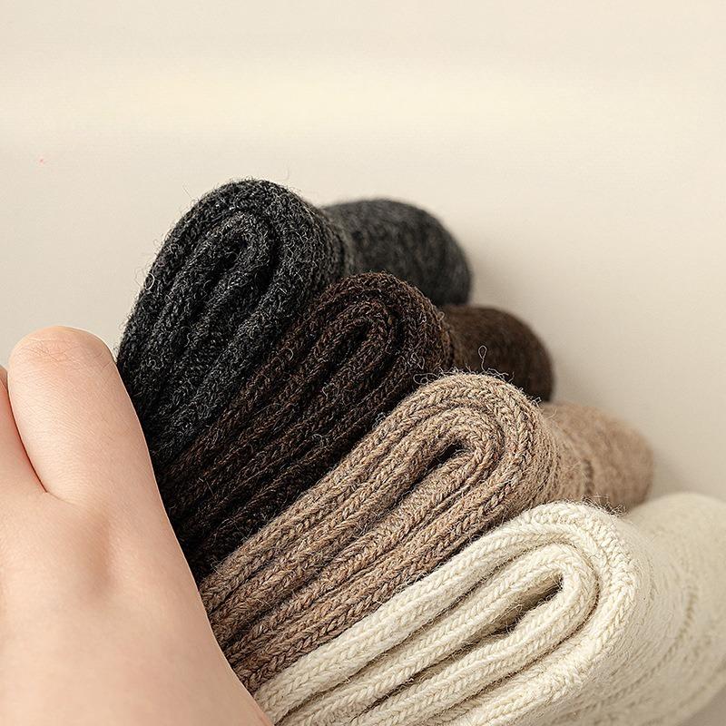 Autumn and Winter Wool Socks for Women, Long Tuft Socks, Solid Color Thickened Warm Postpartum Socks, Mid-calf Socks